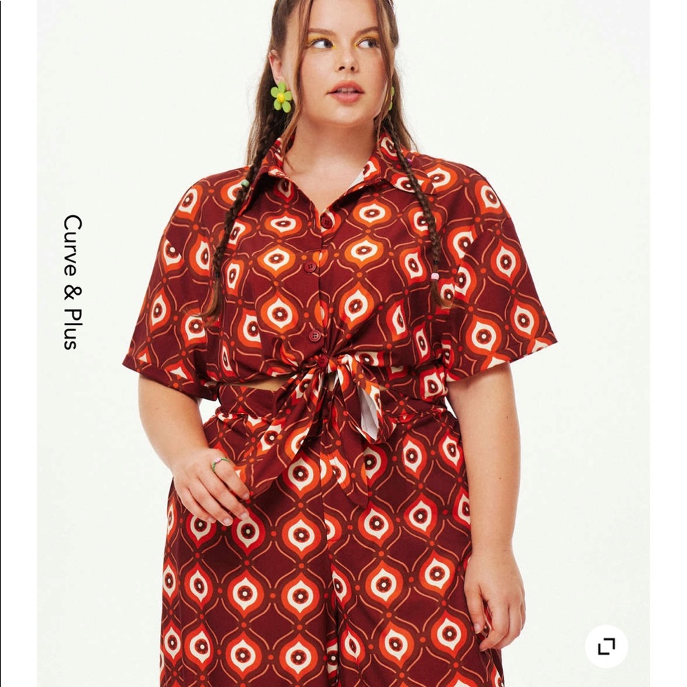 Curve & Plus Retro Love Short Sleeve Blouse And WideLeg Trousers